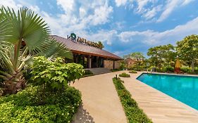 Emerald Garden Retreat